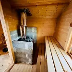 Modern With Wood-fired Sauna Apartment Hesseng
