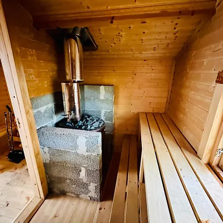Modern With Wood-fired Sauna Apartment Hesseng
