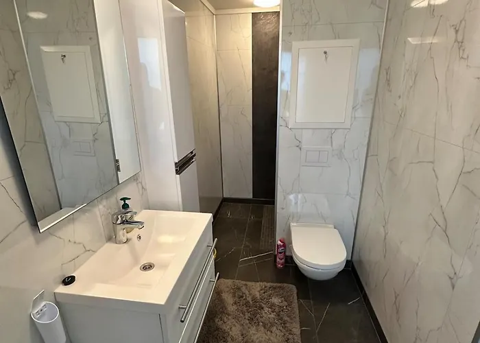 Modern With Wood-fired Sauna * Hesseng